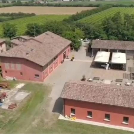 Agriturismo Corte Dei Landi Cade エクステリア 写真